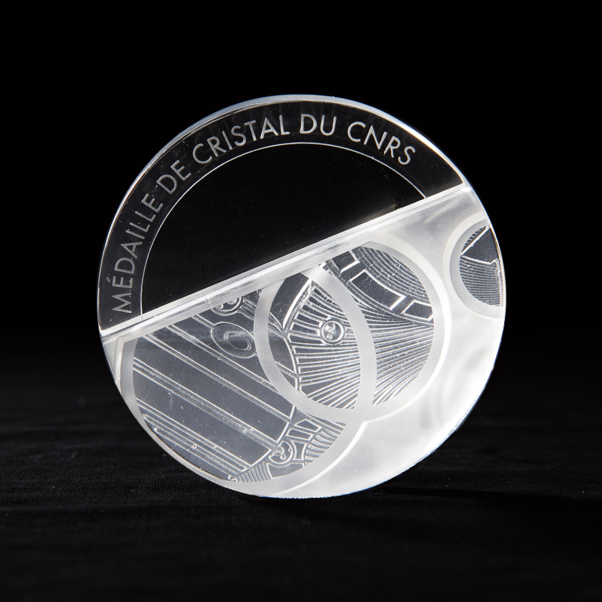 La médaille du Cristal du CNRS